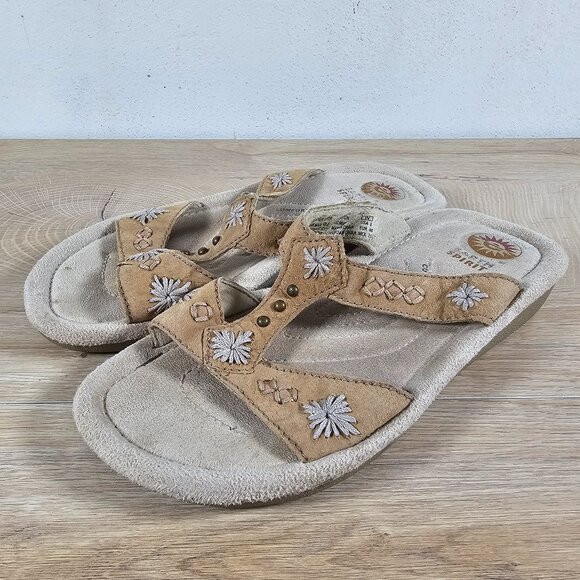 Earth Spirit Womens Sandals Suede Leather Tan Embellished Boho Casual Size 8 - Picture 2 of 12